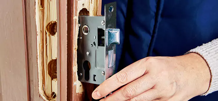 Garage Door Lock Replacement Norwood